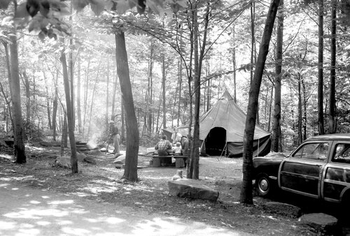 F2Chimneys PA Mike Goad 1952Flickr.jpg